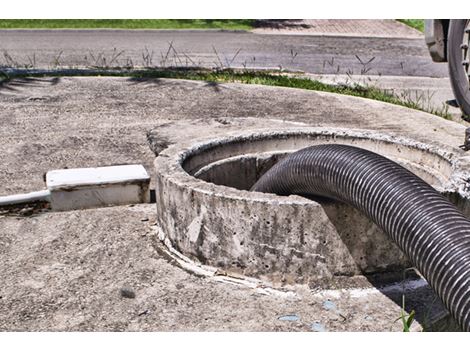 Orçamento de Esgotamento de Fossa na Praça da Árvore